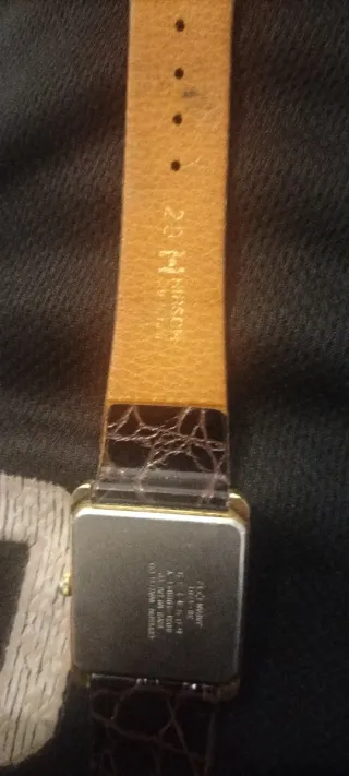 Reloj Citizen Cuarzo Dorado y Negro