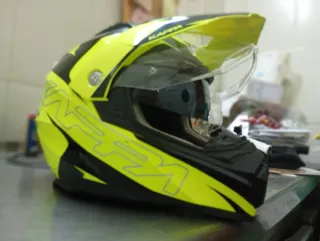 Casco Moto/Patineta Amarillo y Negro