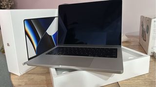 MacBook Pro 14 M1 Pro 16GB 512GB SSD Gris