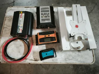 Kit Camper: Inversor, Regulador y Soporte