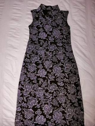 Vestido oriental negro y blanco