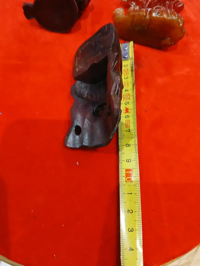 Lote 3 figuras chinas: madera y resina