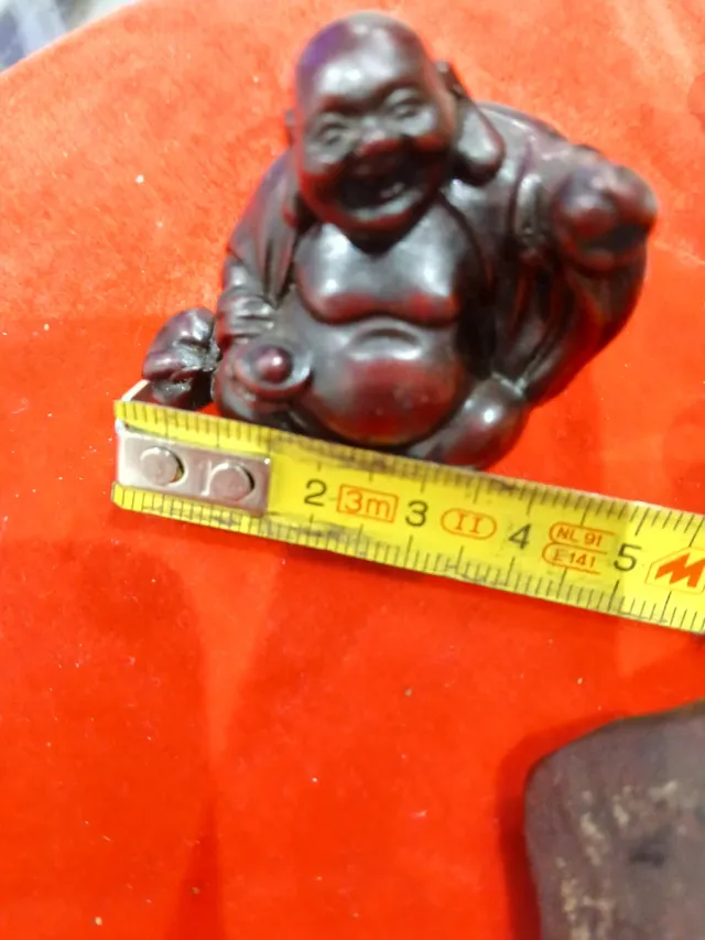 Lote 3 figuras chinas: madera y resina