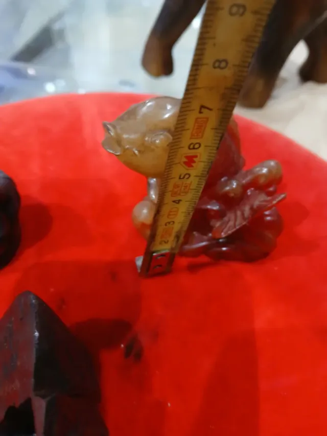 Lote 3 figuras chinas: madera y resina