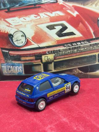 Scalextric Renault Clio Maxi Rally