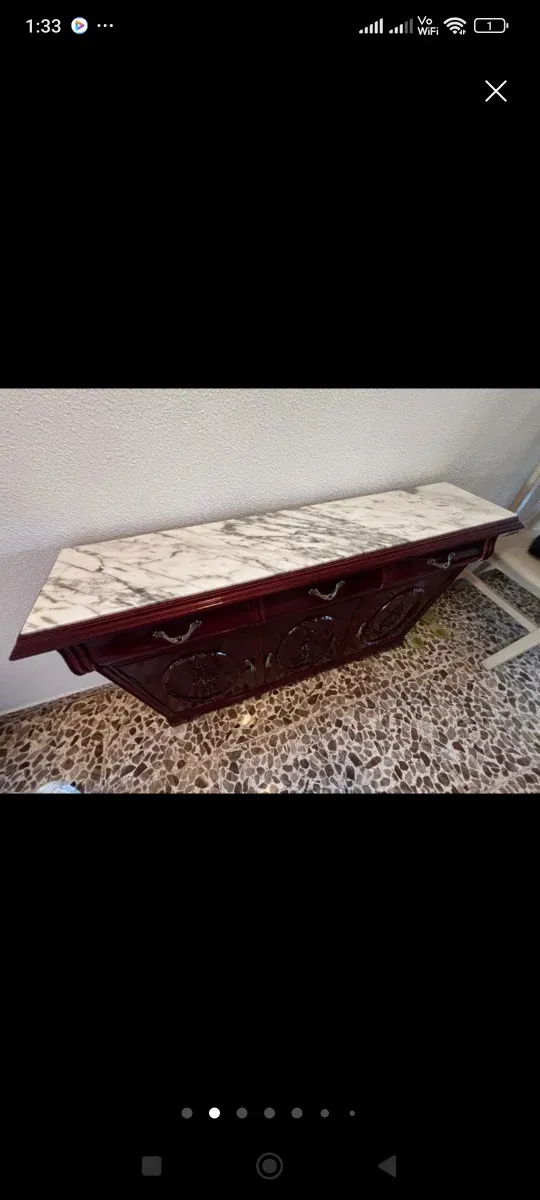 Aparador clásico de madera