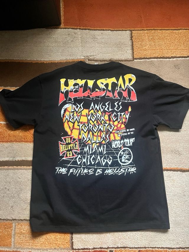 Camiseta Hellstar Negra The Future Is Hellstar