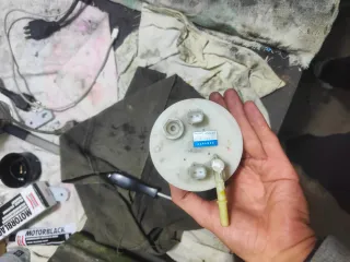 Pompa benzina Triumph Daytona Street Triple 675