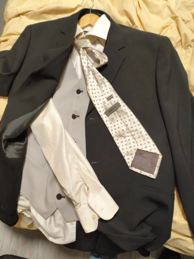 Traje de novio Caramelo negro y gris