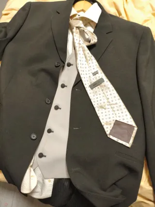 Traje de novio Caramelo negro y gris