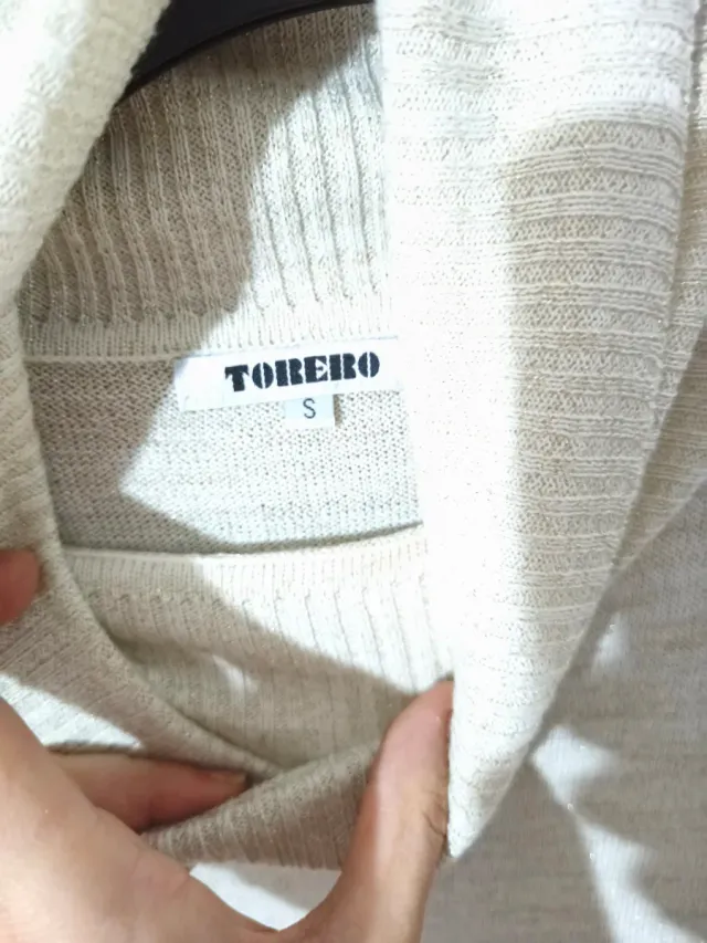 Jersey cuello alto blanco