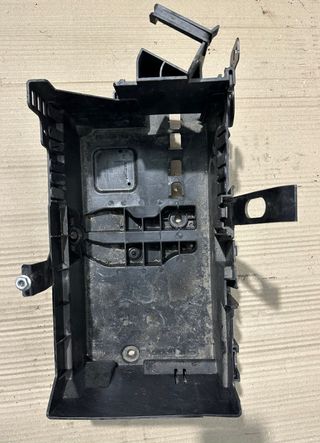 Suporte base Bateria Opel Astra J P10 2010-2016