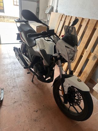 Rieju Strada 125 Blanca