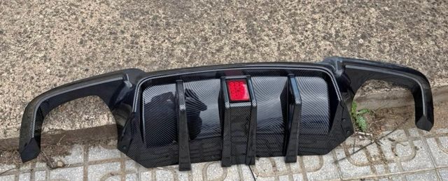 Difusor trasero BMW F10 M Carbono