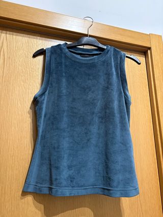 Top sin mangas Reserved azul marino Talla M