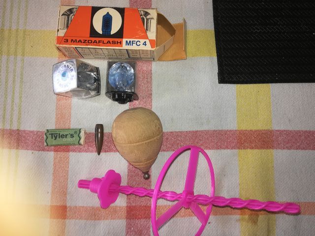 Girogallo in legno, gomma da masticare, flash, lanciaelica