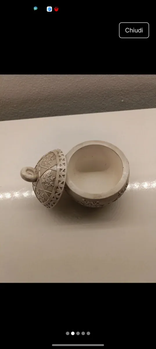 Portagioie a forma di palla con fiocchi di neve