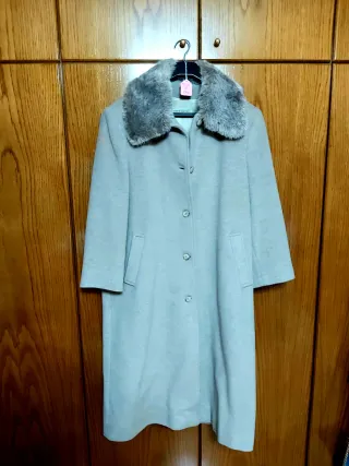 Abrigo paño cuello pelo beige/gris