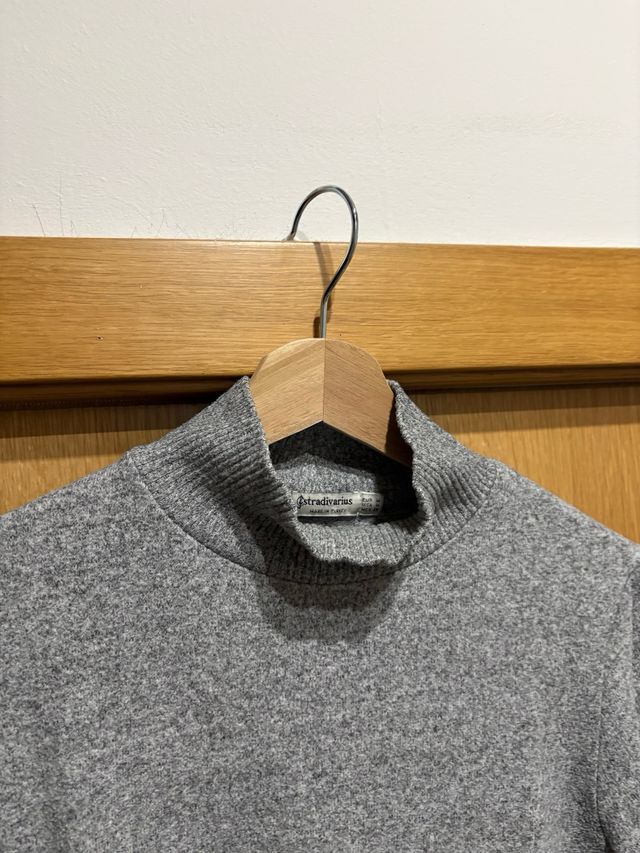 Jersey Stradivarius gris talla M