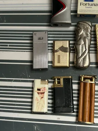 Collezione di 20 accendini metallici vintage