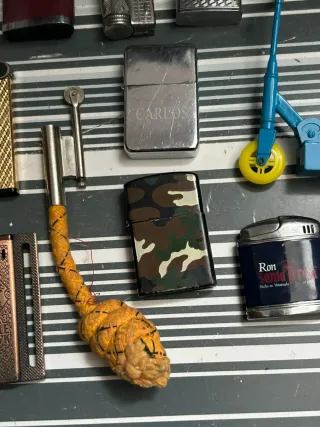 Collezione di 20 accendini metallici vintage