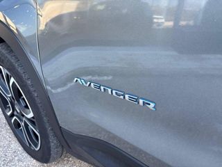 Jeep Avenger BEV 115kW (156CV) Summit