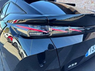 Peugeot 408 408 PHEV 225 e-EAT8 GT