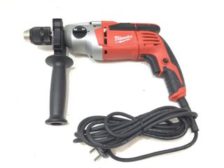 taladro electrico milwaukee pd2e24r