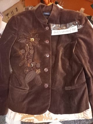 107- Chaqueta / abrigo Cortefiel - T42