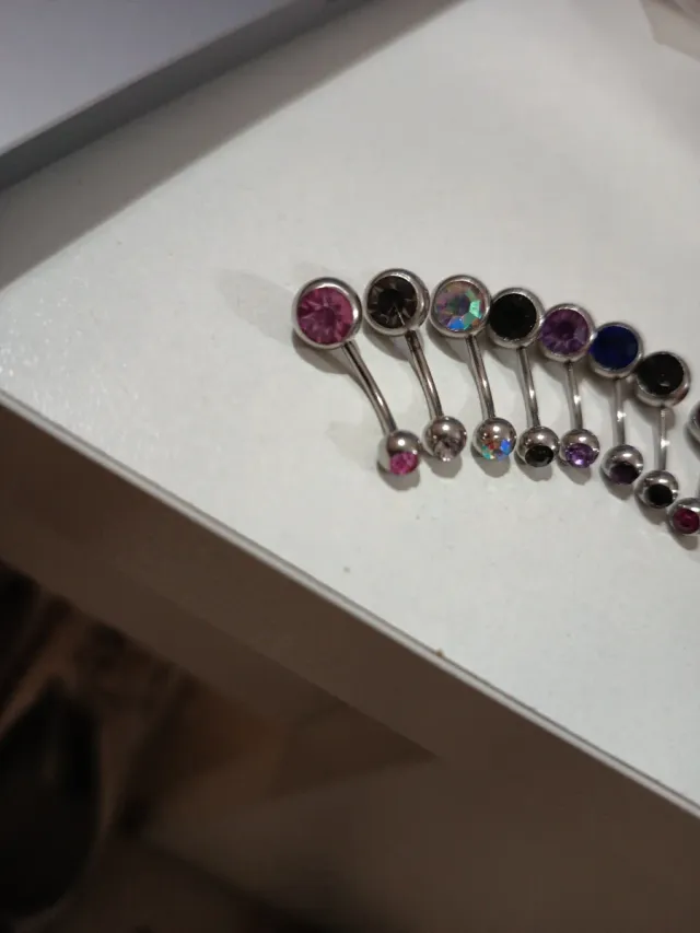 piercings de ombligo con gemas