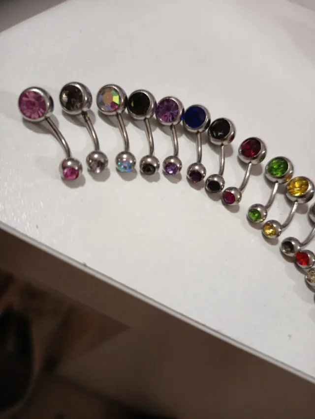 piercings de ombligo con gemas