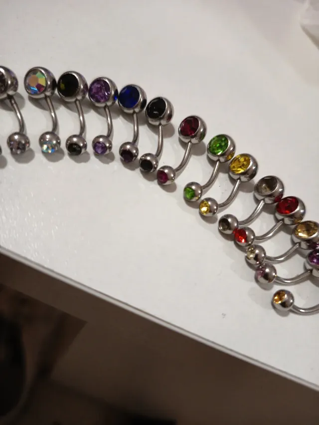 piercings de ombligo con gemas