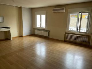 Casa adosada en venta en San Adrián