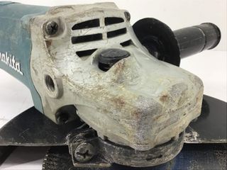 radial makita ga9050r