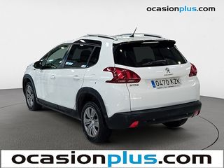 Peugeot 2008 BlueHDi 100 Signature 73 kW (100 CV)