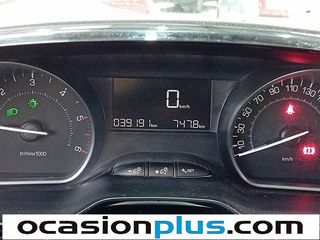 Peugeot 2008 BlueHDi 100 Signature 73 kW (100 CV)