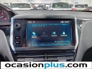 Peugeot 2008 BlueHDi 100 Signature 73 kW (100 CV)