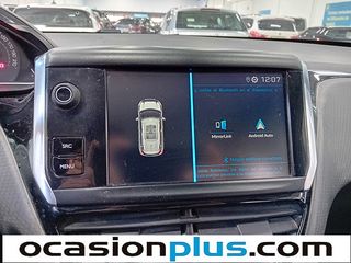 Peugeot 2008 BlueHDi 100 Signature 73 kW (100 CV)