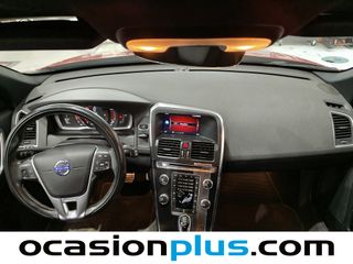 Volvo XC60 D3 R-Design Momentum Auto 110 kW (150 CV)