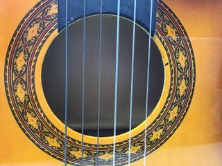 guitarra clasica laminada de iniciacion