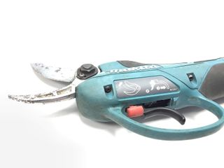 tijera poda electrica makita dup361