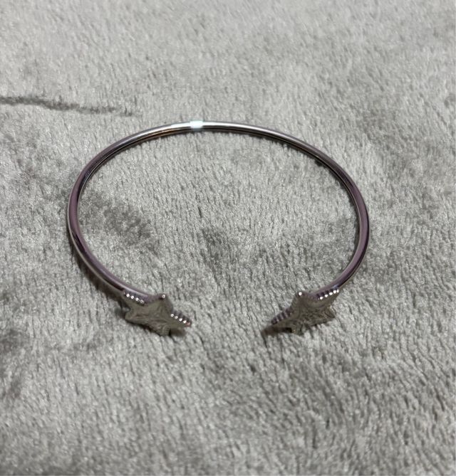 Bracciale argentato con stelle