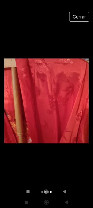 Kimono rojo adamascado,Dragón Bordado espalda.