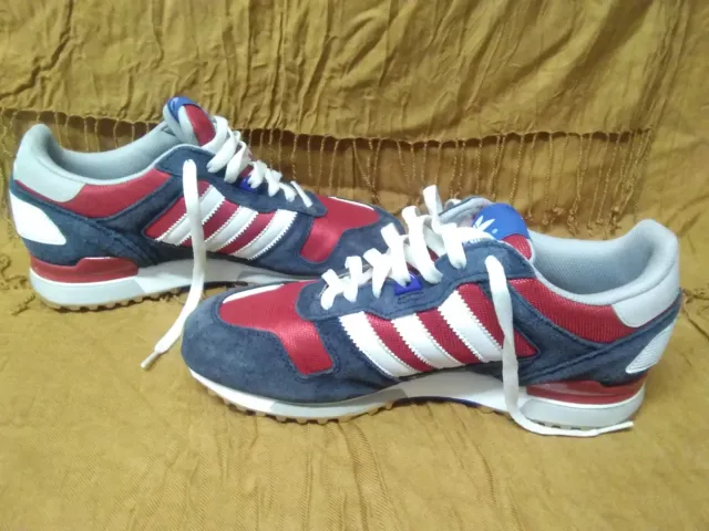 Zapatillas Adidas Rojas y Azules, 41' 1/3
