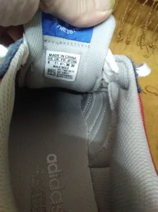 Zapatillas Adidas Rojas y Azules, 41'5