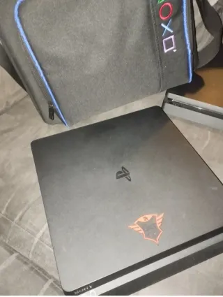 PlayStation 4 Negra 500gb NUEVA!!!!