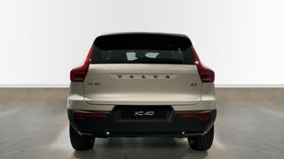 VOLVO XC40 2.0 B3 MHEV PLUS DARK DCT 163 5P