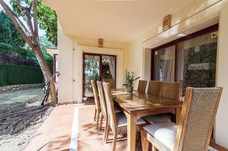 Casa adosada en venta en Nueva Andalucía centro en Marbella