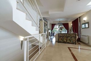 Casa adosada en venta en Nueva Andalucía centro en Marbella