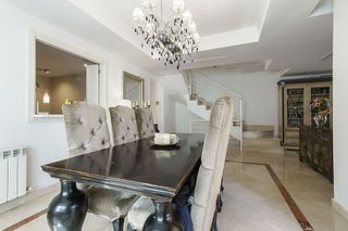 Casa adosada en venta en Nueva Andalucía centro en Marbella